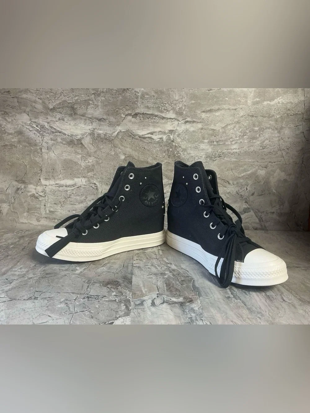 Converse upper material